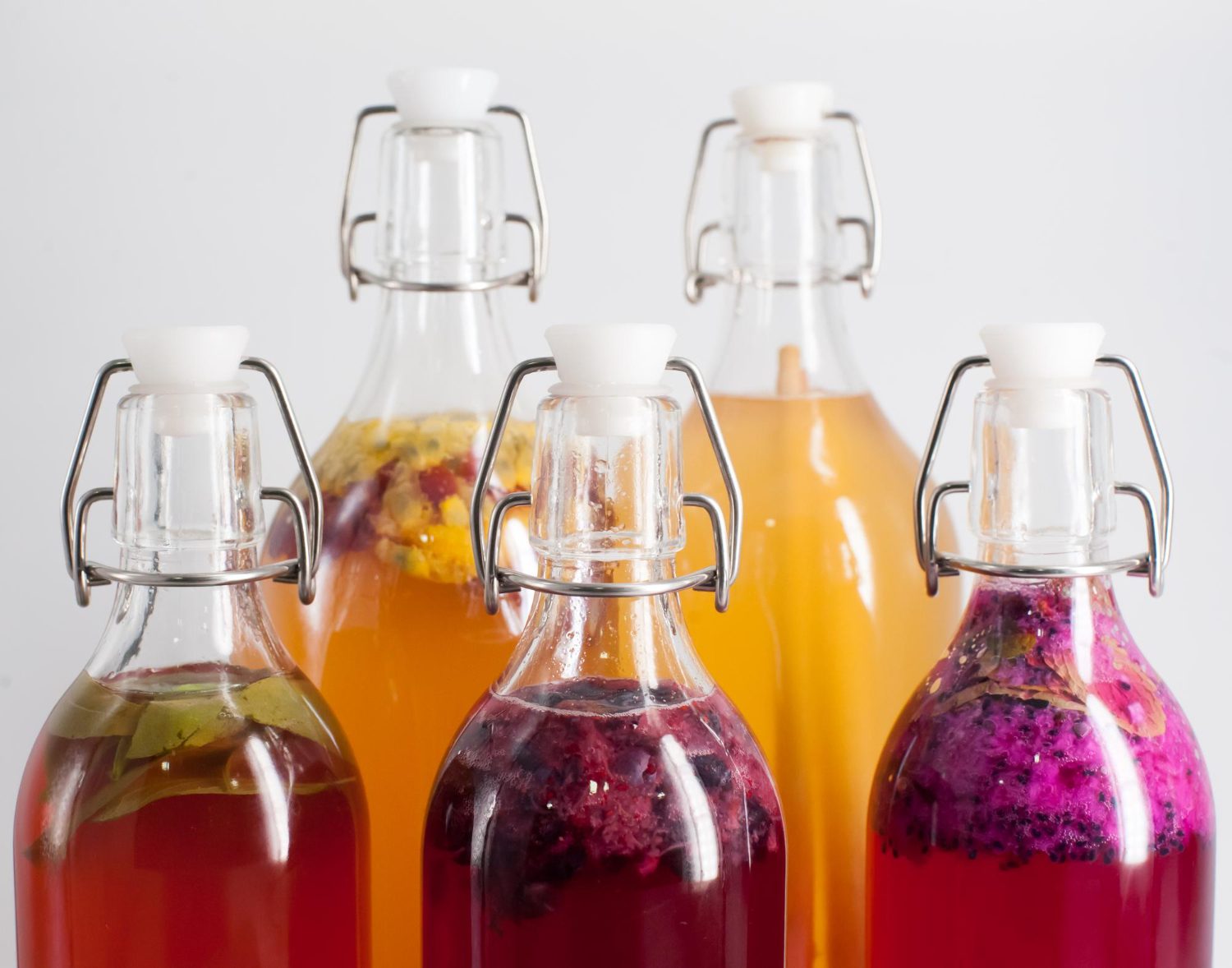 Unleash Your Inner Brewmaster: A Guide to Flavoring Kombucha (Second Fermentation)