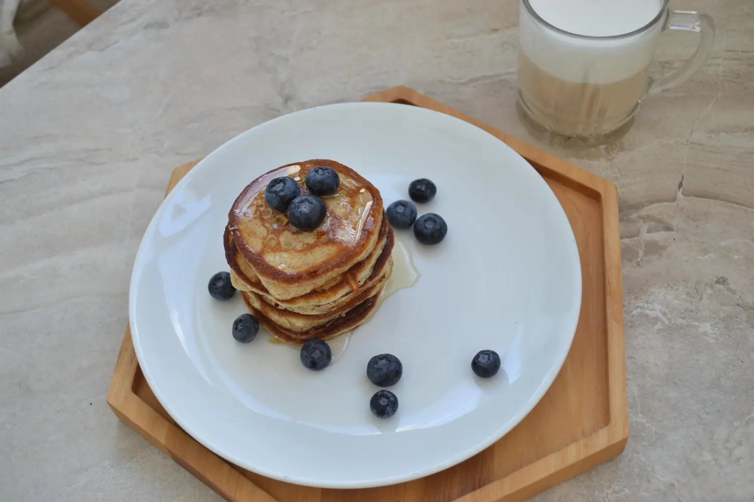 Fluffy Kefir Pancakes: Easy & Delicious